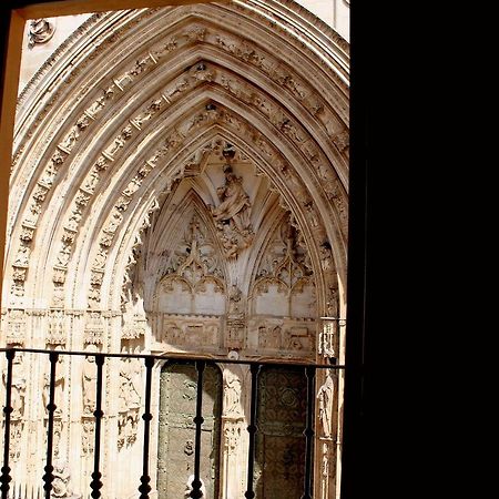 トレドPuerta De La Catedralアパートメント エクステリア 写真